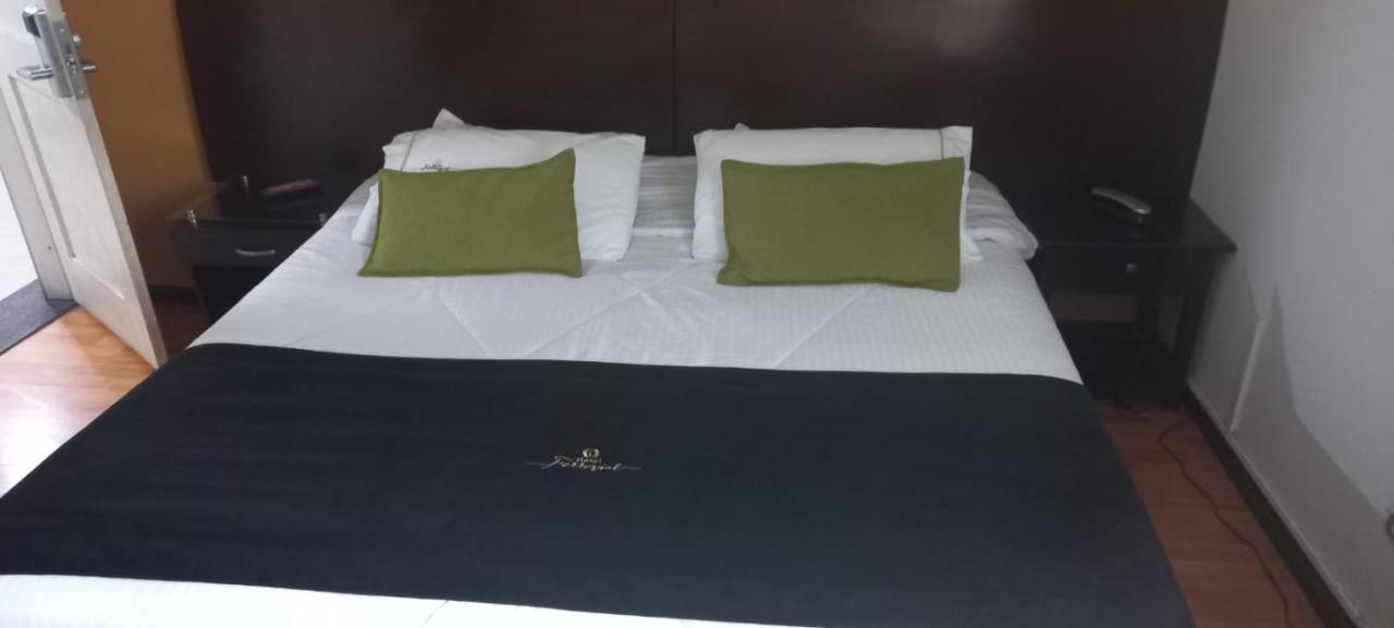Hotel Ferrovial Corferias — Photos 3